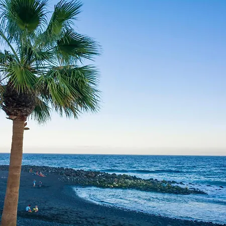 アパート Cozy With Pool, Parking And Sea View カンデラリア