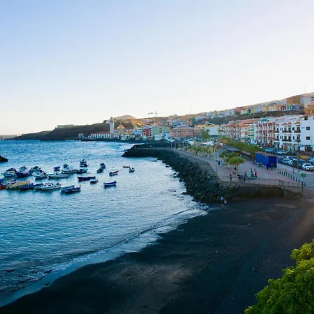 Cozy With Pool, Parking And Sea View カンデラリア