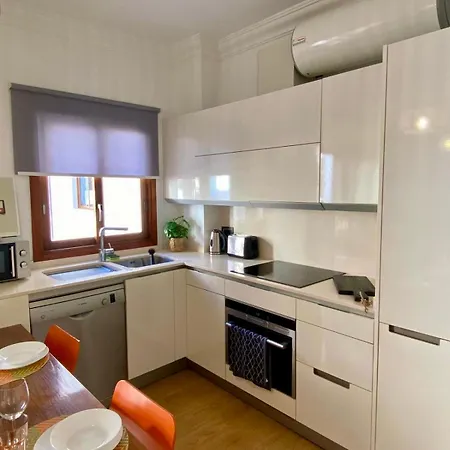 Cozy With Pool, Parking And Sea View カンデラリア